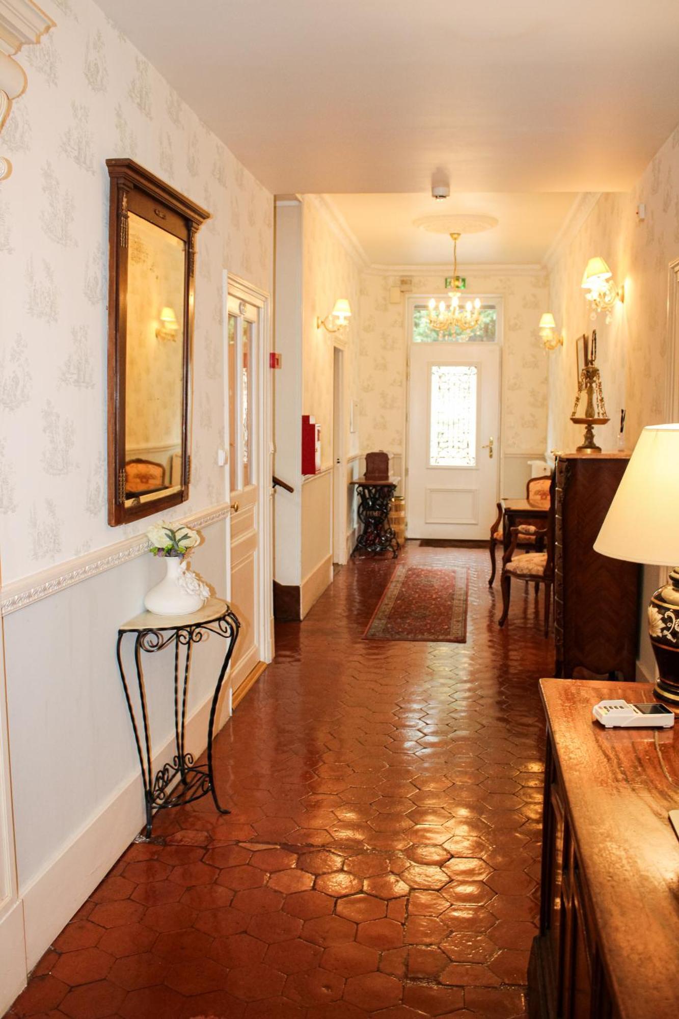 Hotel La Villa Fleurie Бон Екстер'єр фото